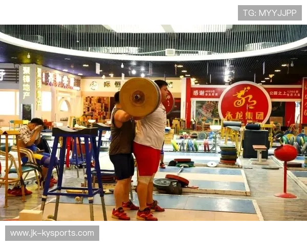 举重运动员康复训练中心投入使用，举重训练基地